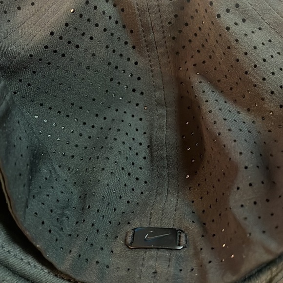 Vintage Nike Panel Running Black Hat Sz ML Fitted Classic99 DriFit - Picture 5 of 10